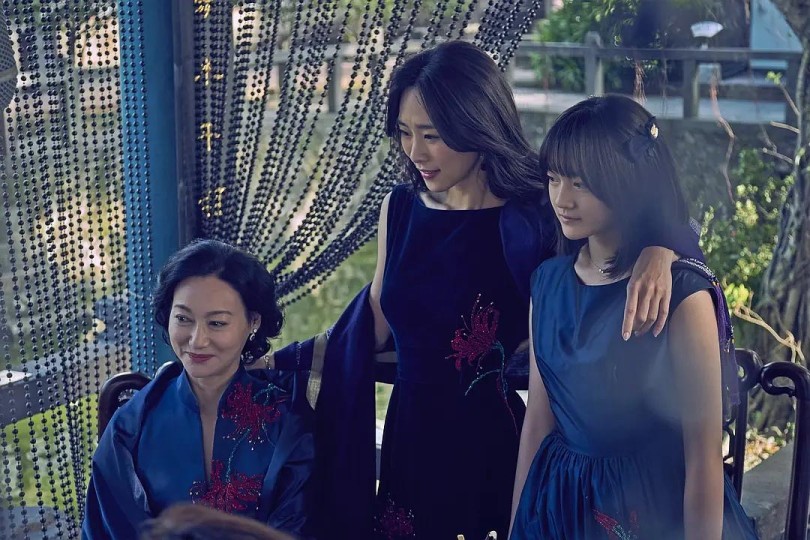 《血观音》：鎏金宴席上的金鸩
——情欲是饵，财富是钩，仇恨是那杯见底的毒酒